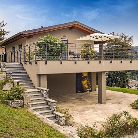 Appartamenti Caffe Maya Maslianico Bagian luar foto
